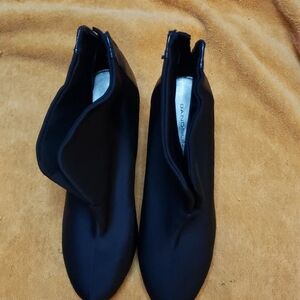 Bandolino Elegant Black Ankle Booties